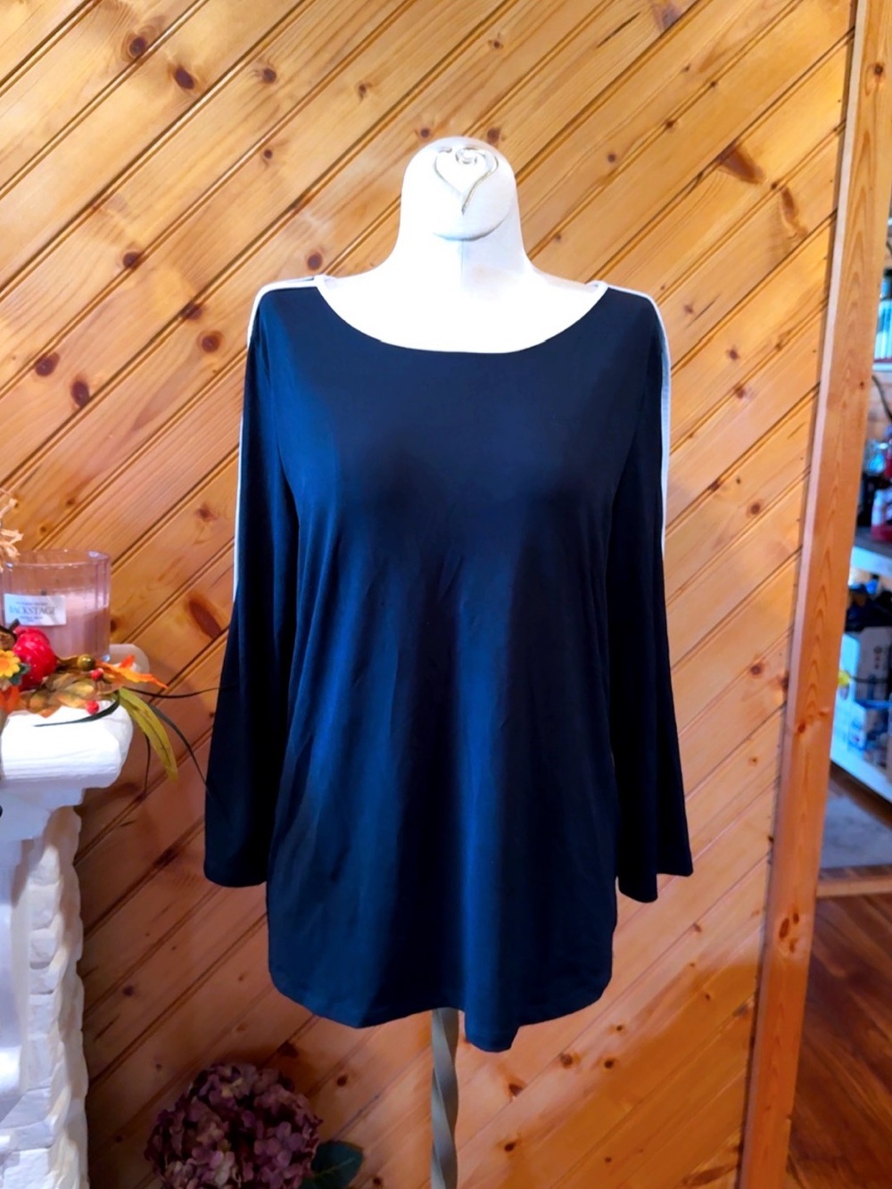 Tahari Black Split Sleeve Top Size Small